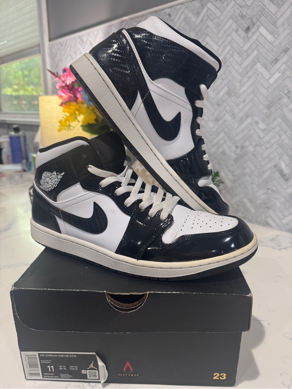 Air Jordan 1 Mid SE ASW Carbonfiber